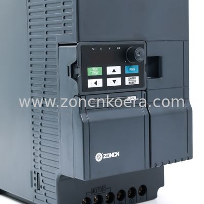 Les conducteurs à fréquence variable de 380 V sont équipés d'un onduleur à fréquence variable de 11 kW.